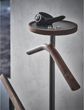 Load image into Gallery viewer, Ekero Rack - walnut / grey carnico marble