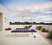 Load image into Gallery viewer, Erica '25 Sunbed - Lamone