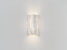 Load image into Gallery viewer, Gea Wall Light - white
