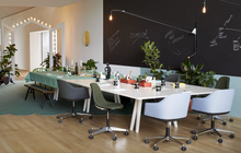 Load image into Gallery viewer, Softshell Chair - snow leather