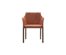 Load image into Gallery viewer, Cap Armchair - hide natural leather
