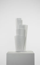 Load image into Gallery viewer, Blossom Table Lamp - white
