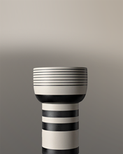 Load image into Gallery viewer, Vase ZZ66A-502
