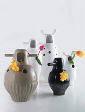 Load image into Gallery viewer, Showtime Vase No.1 - black
