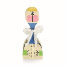 Load image into Gallery viewer, Wooden Doll No.21
